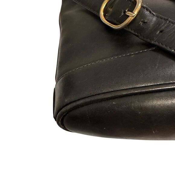 Gucci Black and Gold Leather Shoulder Bag with Iconic Logo - Picture 11 of 12